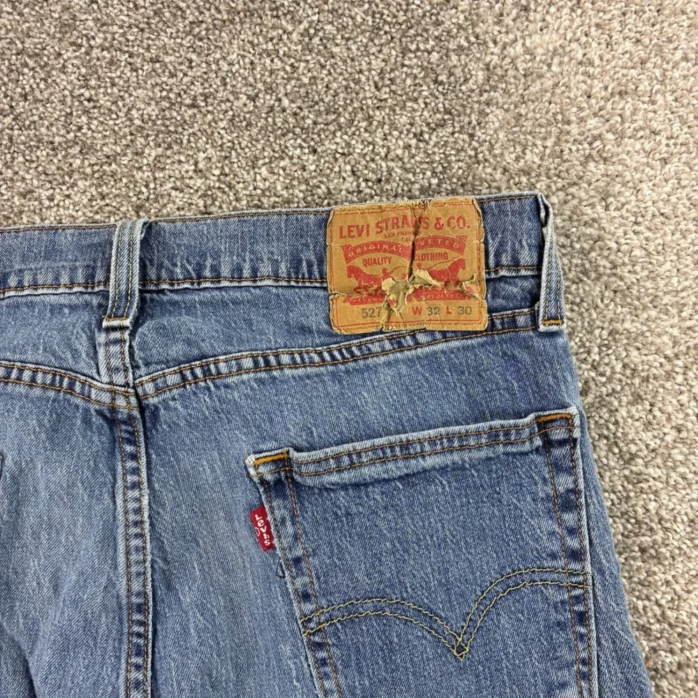 Levi's 527 Jeans Mens 32x30 Blue Slim Bootcut Denim‎ Distressed Faded Light Wash